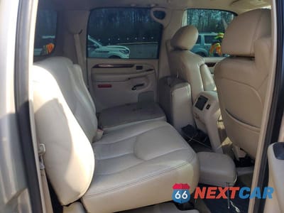 Zdjęcie 11 z 13 samochodu: 2006 CADILLAC ESCALADE ESV VIN:3GYFK66NX6G212736 - miniatura