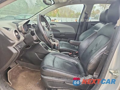 Zdjęcie 7 z 12 samochodu: 2015 CHEVROLET SONIC LTZ VIN:1G1JE6SB6F4106518 - miniatura