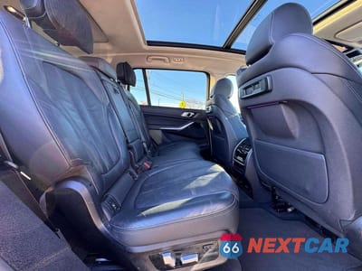 Zdjęcie 6 z 10 samochodu: 2020 BMW X7 XDRIVE40I VIN:5UXCW2C05L9A03738 - miniatura