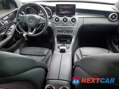 Zdjęcie 8 z 11 samochodu: 2018 MERCEDES-BENZ C 300 4MATIC VIN:55SWF4KB8JU273963 - miniatura