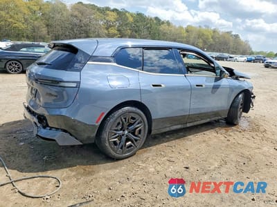 Trzecie zdjęcie samochodu z tyłu: 2023 BMW IX M60 VIN:WB533CF08PCM92388 - miniatura