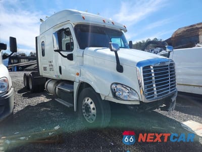 2018 FREIGLINER CASCADIA 125 1FUJGLDR4JLJY7231 - główne zdjęcie licytacji z USA - miniatura