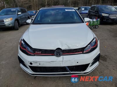 Piąte zdjęcie samochodu w środku: 2019 VOLKSWAGEN GTI S VIN:3VW6T7AU6KM038468 - miniatura