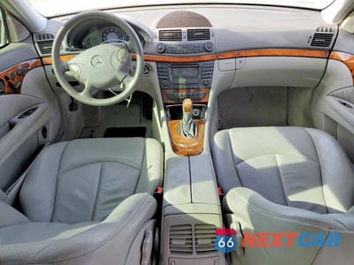 Zdjęcie 8 z 12 samochodu: 2003 MERCEDES-BENZ E 320 VIN:WDBUF65J23A153285 - miniatura