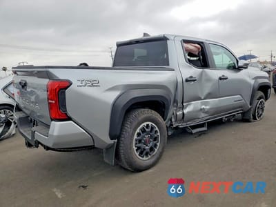 Trzecie zdjęcie samochodu z tyłu: 2024 TOYOTA TACOMA TRD OFF-ROAD VIN:3TMLB5JN8RM063596 - miniatura