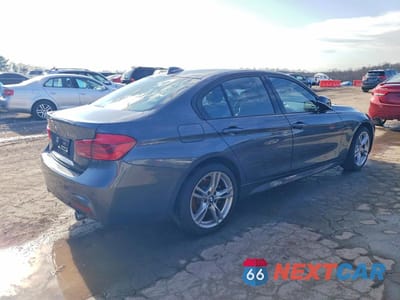 Trzecie zdjęcie samochodu z tyłu: 2018 BMW 340 XI VIN:WBA8B7C52JA938068 - miniatura