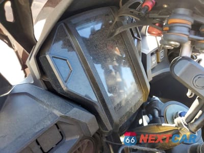 Zdjęcie 7 z 9 samochodu: 2018 HONDA CRF1000 D VIN:JH2SD0418JK200301 - miniatura