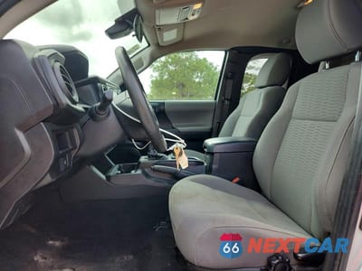 Zdjęcie 7 z 11 samochodu: 2019 TOYOTA TACOMA SR VIN:5TFRX5GN9KX150149 - miniatura