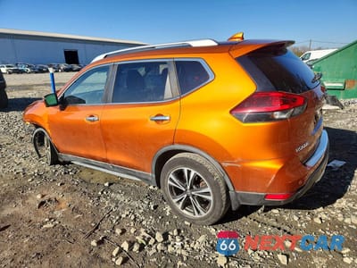 Drugie zdjęcie samochodu z przodu: 2019 NISSAN ROGUE SV VIN:JN8AT2MV6KW385422 - miniatura