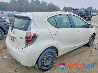 Trzecie zdjęcie samochodu z tyłu: 2013 TOYOTA PRIUS C TWO VIN:JTDKDTB34D1532552 - miniatura