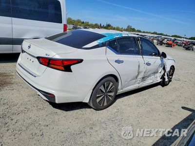 Trzecie zdjęcie samochodu z tyłu: 2021 NISSAN ALTIMA 2.5 SV VIN:1N4BL4DV0MN369937 - miniatura