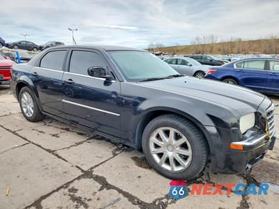 Czwarte zdjęcie samochodu z boku: 2008 CHRYSLER 300 LIMITED VIN:2C3KA33G58H189790 - miniatura