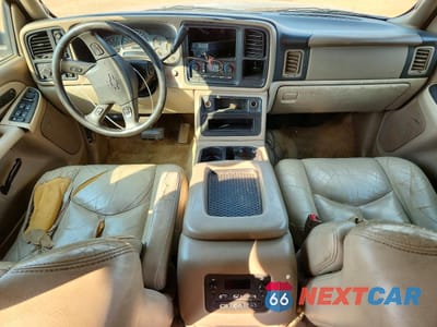 Zdjęcie 8 z 15 samochodu: 2003 CHEVROLET SUBURBAN K1500 VIN:3GNFK16Z53G140617 - miniatura