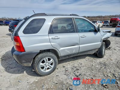 Trzecie zdjęcie samochodu z tyłu: 2008 KIA SPORTAGE LX VIN:KNDJF723987536645 - miniatura