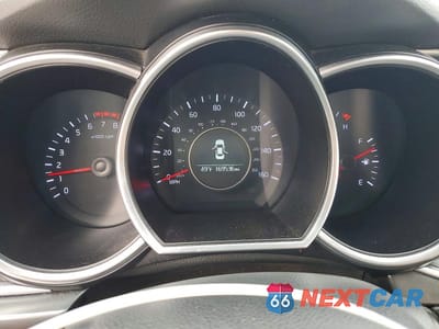 Zdjęcie 9 z 12 samochodu: 2015 KIA OPTIMA LX VIN:5XXGM4A72FG481852 - miniatura