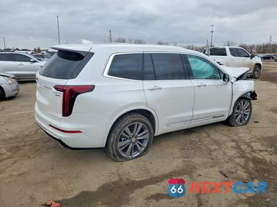 Trzecie zdjęcie samochodu z tyłu: 2025 CADILLAC XT6 PREMIUM LUXURY VIN:1GYKPDRS4SZ158205 - miniatura