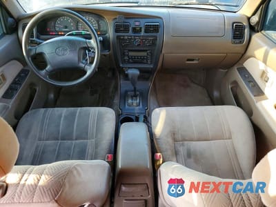 Zdjęcie 8 z 11 samochodu: 2002 TOYOTA 4RUNNER SR5 VIN:JT3GN86RX20219530 - miniatura