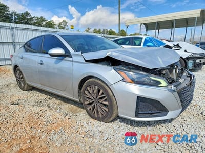 Czwarte zdjęcie samochodu z boku: 2023 NISSAN ALTIMA 2.5 SV VIN:1N4BL4DV5PN309107 - miniatura
