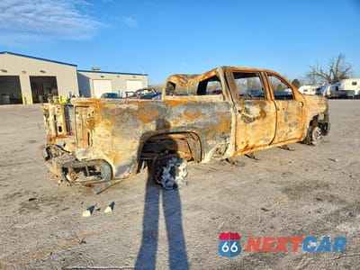 Trzecie zdjęcie samochodu z tyłu: 2024 CHEVROLET SILVERADO K2500 CUSTOM VIN:2GC4YME74R1198641 - miniatura