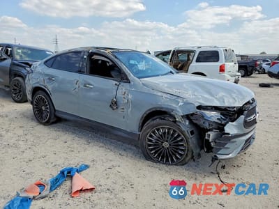 Czwarte zdjęcie samochodu z boku: 2026 MERCEDES-BENZ GLC COUPE 300 4MATIC VIN:W1NKJ4HB2TF492642 - miniatura