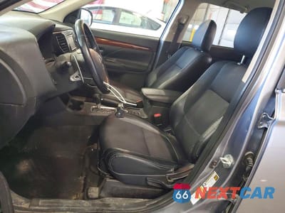 Zdjęcie 7 z 12 samochodu: 2015 MITSUBISHI OUTLANDER GT VIN:JA4JZ4AX7FZ000475 - miniatura