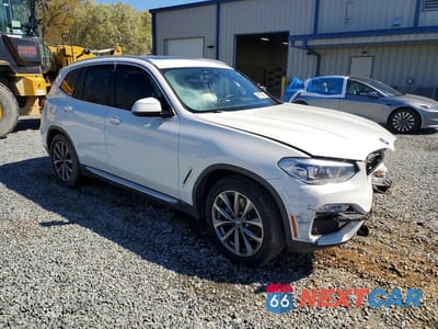 Czwarte zdjęcie samochodu z boku: 2019 BMW X3 SDRIVE30I VIN:5UXTR7C5XKLF30160 - miniatura