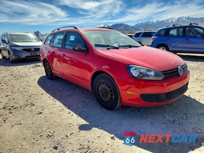 Czwarte zdjęcie samochodu z boku: 2014 VOLKSWAGEN JETTA S VIN:3VWPX7AJ9EM617750 - miniatura