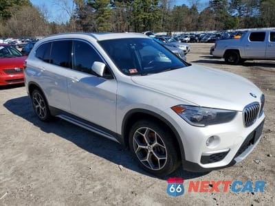 Czwarte zdjęcie samochodu z boku: 2018 BMW X1 XDRIVE28I VIN:WBXHT3C33J3H31240 - miniatura