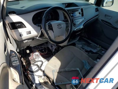 Zdjęcie 8 z 13 samochodu: 2014 TOYOTA SIENNA LE 8-PASSENGER VIN:5TDKK3DC7ES428449 - miniatura