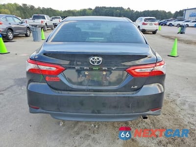 Zdjęcie 6 z 12 samochodu: 2018 TOYOTA CAMRY LE VIN:4T1B11HK1JU150920 - miniatura