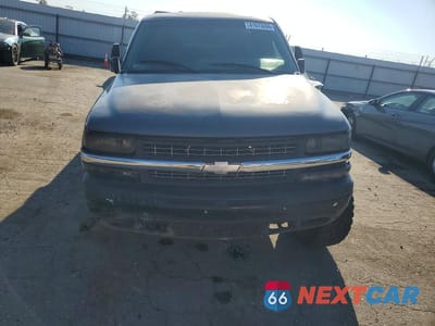 Piąte zdjęcie samochodu w środku: 1999 CHEVROLET SILVERADO K2500 VIN:1GCGK29U6XZ158097 - miniatura