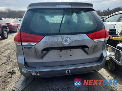 Zdjęcie 6 z 13 samochodu: 2013 TOYOTA SIENNA L 7-PASSENGER VIN:5TDZK3DC6DS317579 - miniatura