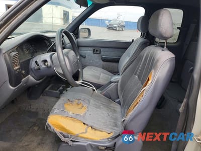 Zdjęcie 7 z 11 samochodu: 2000 TOYOTA TACOMA BASE VIN:4TAVL52N3YZ610819 - miniatura