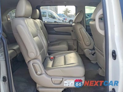 Zdjęcie 11 z 13 samochodu: 2016 HONDA ODYSSEY EXL VIN:5FNRL5H6XGB008249 - miniatura