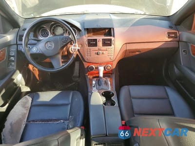 Zdjęcie 8 z 11 samochodu: 2011 MERCEDES-BENZ C 300 4MATIC VIN:WDDGF8BB3BR163823 - miniatura