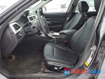 Zdjęcie 7 z 12 samochodu: 2017 BMW 320 XI VIN:WBA8E5G35HNU43354 - miniatura