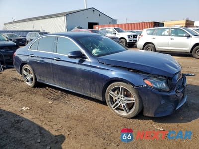 Czwarte zdjęcie samochodu z boku: 2019 MERCEDES-BENZ E 300 4MATIC VIN:WDDZF4KB9KA664117 - miniatura