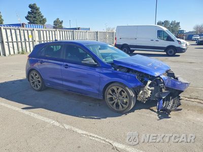 Czwarte zdjęcie samochodu z boku: 2020 HYUNDAI ELANTRA GT N LINE VIN:KMHH55LC3LU129138 - miniatura