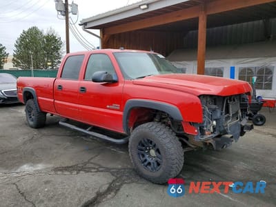 Czwarte zdjęcie samochodu z boku: 2005 CHEVROLET SILVERADO K2500 HEAVY DUTY VIN:1GCHK23245F871395 - miniatura
