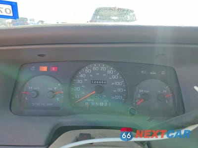 Zdjęcie 9 z 12 samochodu: 2004 MERCURY GRAND MARQUIS LS VIN:2MEFM75W54X641459 - miniatura