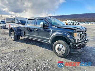 Czwarte zdjęcie samochodu z boku: 2021 FORD F450 SUPER DUTY VIN:1FT8W4DT5MED69958 - miniatura