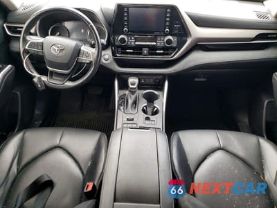 Zdjęcie 8 z 13 samochodu: 2022 TOYOTA HIGHLANDER XLE VIN:5TDGZRBH5NS206267 - miniatura