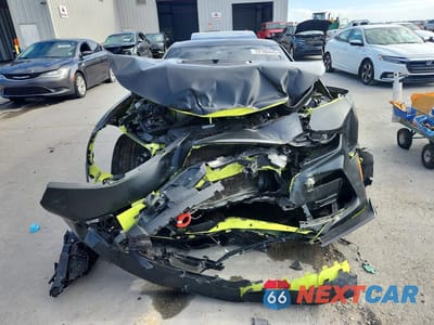 Piąte zdjęcie samochodu w środku: 2019 CHEVROLET CAMARO SS VIN:1G1FH1R77K0157710 - miniatura