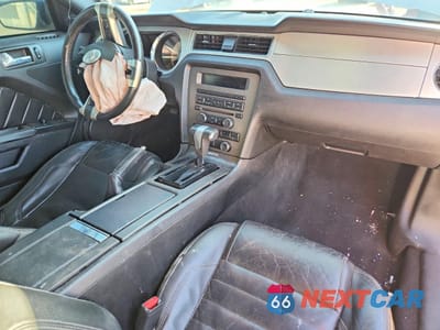 Zdjęcie 8 z 12 samochodu: 2010 FORD MUSTANG VIN:1ZVBP8ANXA5117552 - miniatura