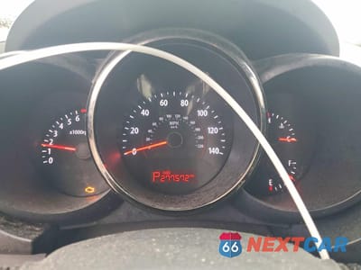 Zdjęcie 9 z 13 samochodu: 2010 KIA SOUL + VIN:KNDJT2A22A7180114 - miniatura