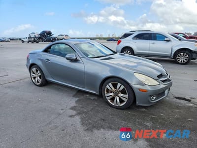 Czwarte zdjęcie samochodu z boku: 2009 MERCEDES-BENZ SLK 350 VIN:WDBWK58F99F191226 - miniatura