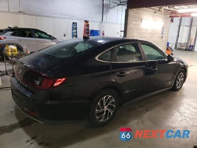 Trzecie zdjęcie samochodu z tyłu: 2023 HYUNDAI SONATA HYBRID BLUE VIN:KMHL24JJ4PA055234 - miniatura