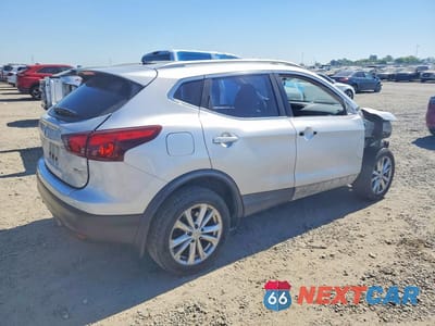 Trzecie zdjęcie samochodu z tyłu: 2018 NISSAN ROGUE SPORT SV VIN:JN1BJ1CP9JW195232 - miniatura