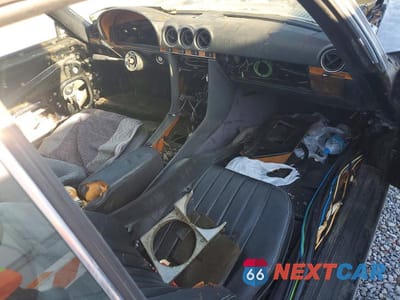 Zdjęcie 8 z 11 samochodu: 1981 MERCEDES-BENZ 380 SLC VIN:WDBBA25A3BB002673 - miniatura
