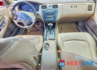 Zdjęcie 8 z 11 samochodu: 2001 HONDA ACCORD EX VIN:1HGCG16521A052227 - miniatura